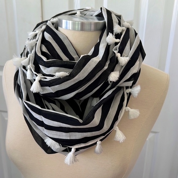 J Crew Striped Fringed Trimmed Infinity Scarf - Picture 2 of 7